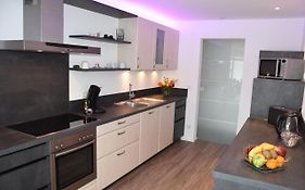 Top-Moderne und geräumige Ferienwohnung